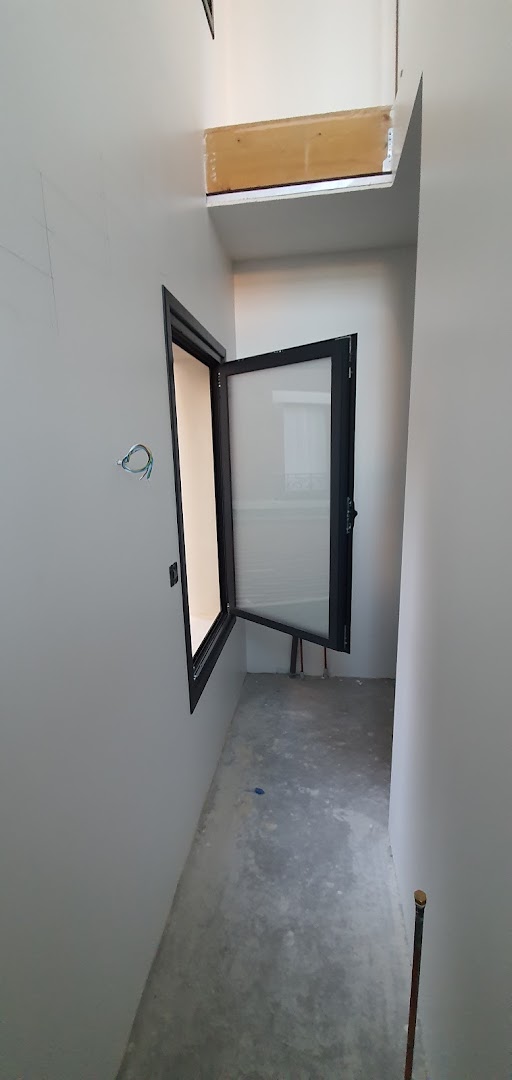 WHITE HOUSE PAINTERS PARIS — Photos 5